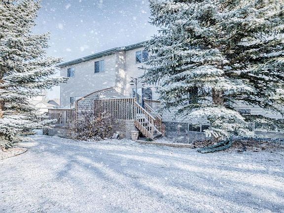 3rd image of 122 SW Bow Ridge Cres #8