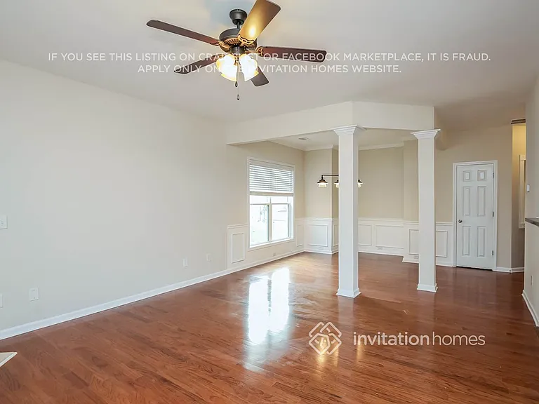 5620 Crestwick Way — Photo 2