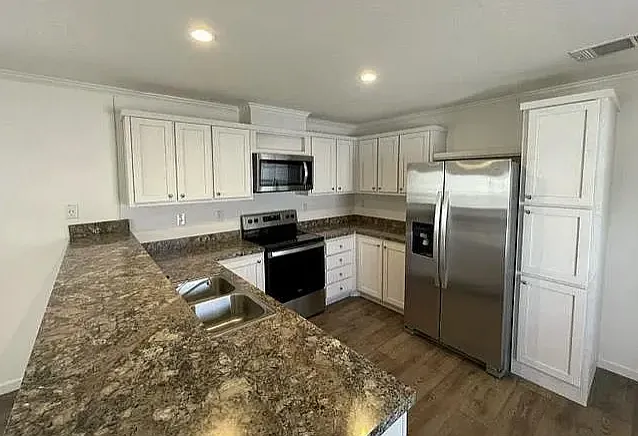 3 bed, 960 sqft, $1,750 — Photo 2