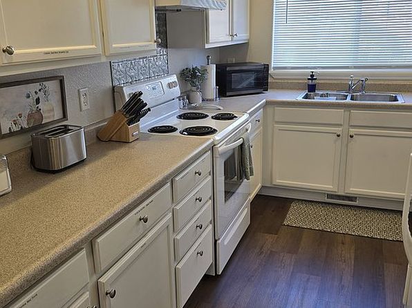 835 Forestglen Dr APT A