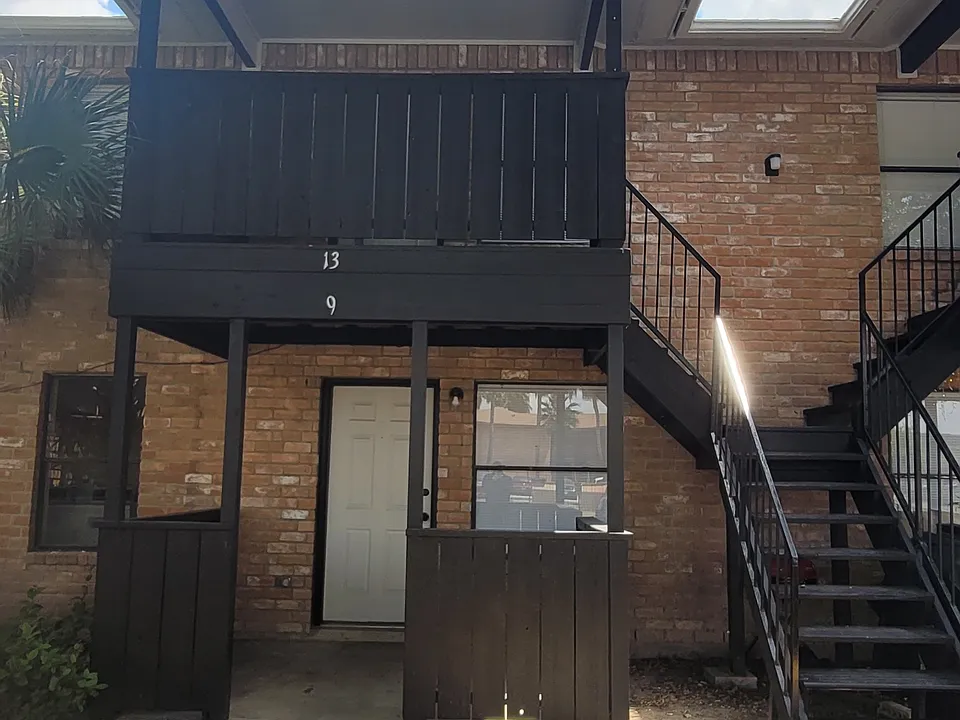 2606 Los Amigos Dr #13