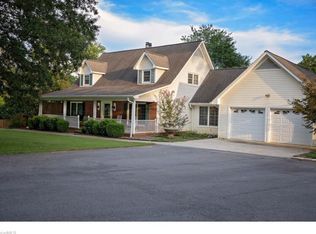 5310 Land Castle Ln, Mc Leansville, NC 27301