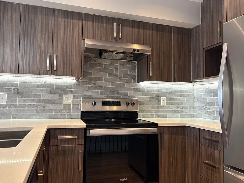 500 Fleming Rd — Photo 3