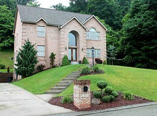 4024 Rustic Woods Dr, Clairton, PA