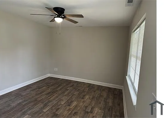 1533 N Avalon Cir #B — Photo 4