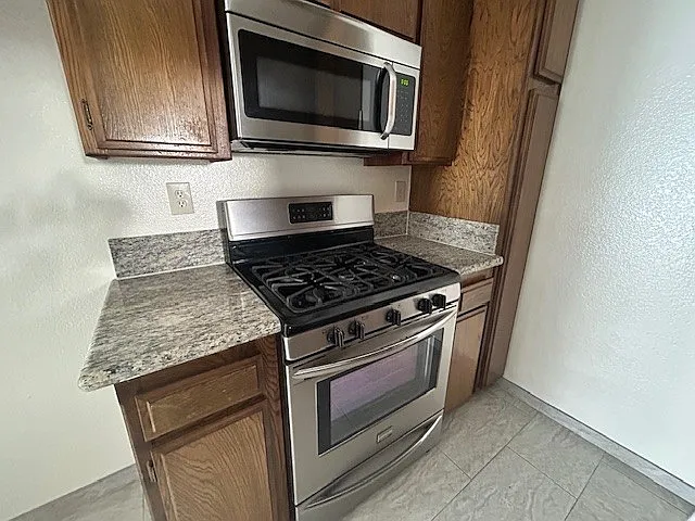 9715 Charnock Ave #108 — Photo 8