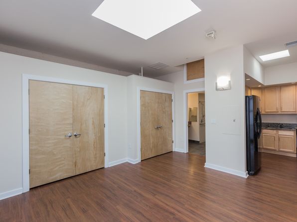 1302 Mactavish Ave APT A