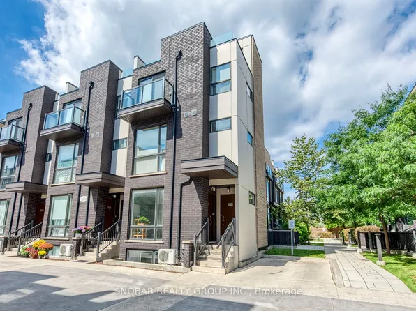 30 Fieldway Rd #77, Toronto, ON M8Z 0E3