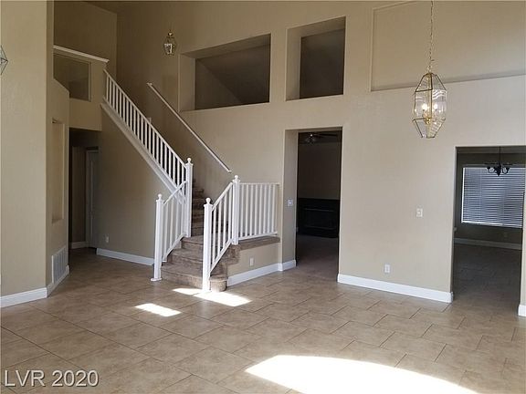 4th image of 3110 Cooper Creek Dr