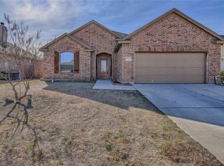 117 Stonegate Blvd, Alvarado, TX 76009