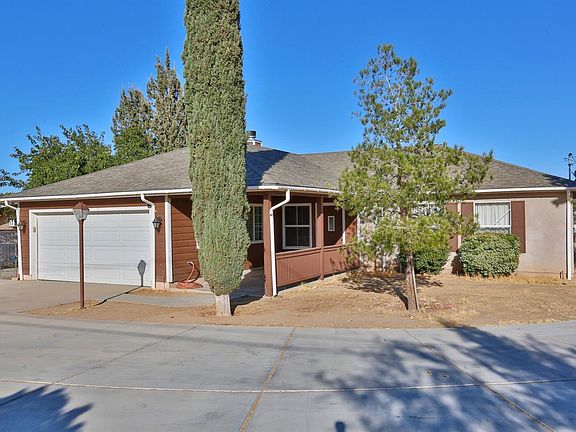 4th image of 10783 Redwood Ave
