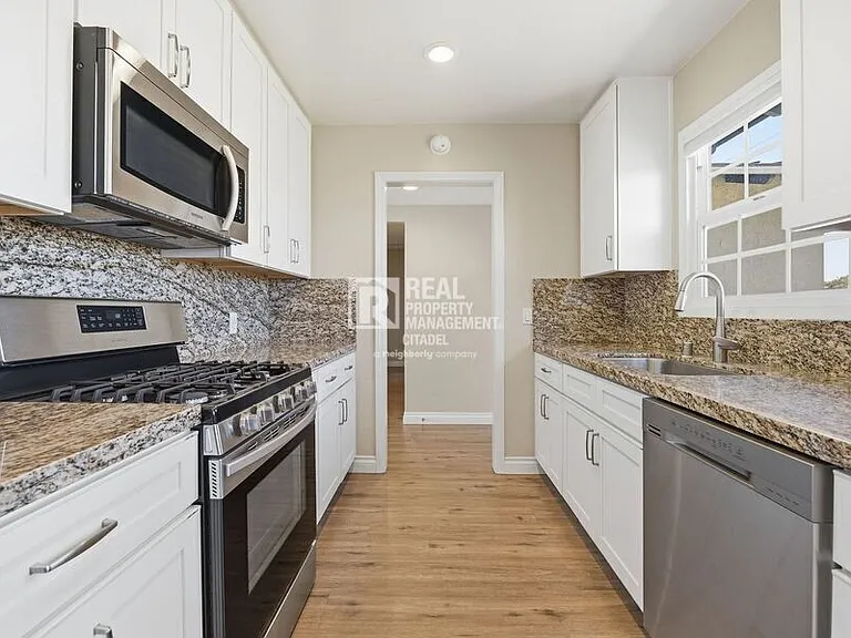 5082 Edinger Ave — Photo 20