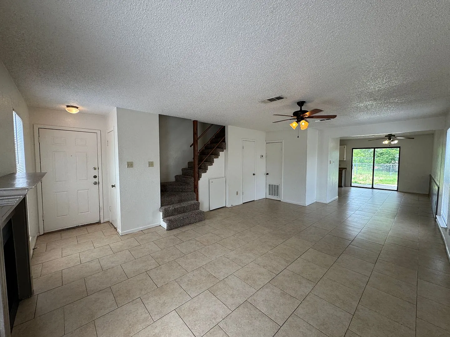 2515 Bermuda Dr — Photo 4
