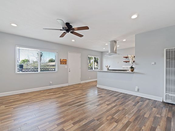 3rd image of 25248 Van Leuven St APT 2