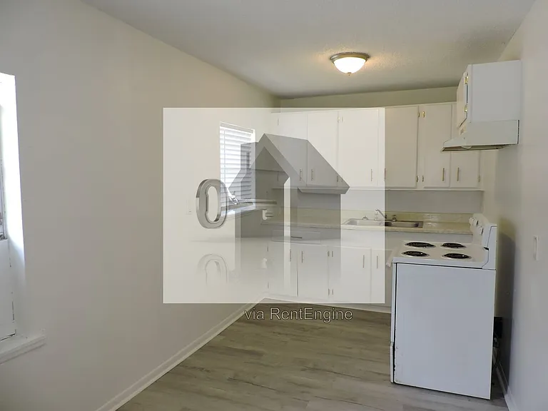 2203 Eliasberg St — Photo 6