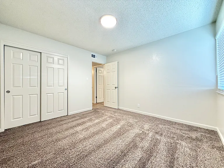 633 Stewart St #22 — Photo 10
