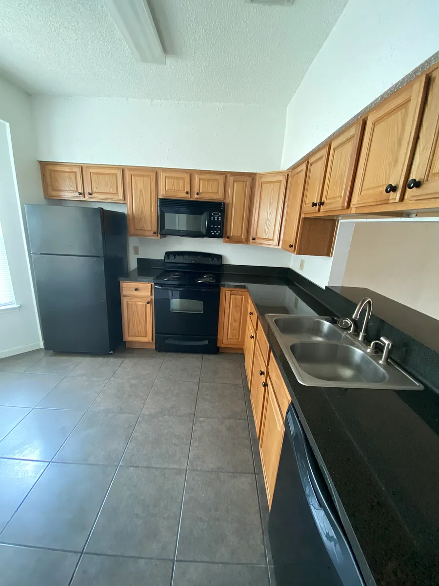 Building Photo - 12400 Brookglade Cir