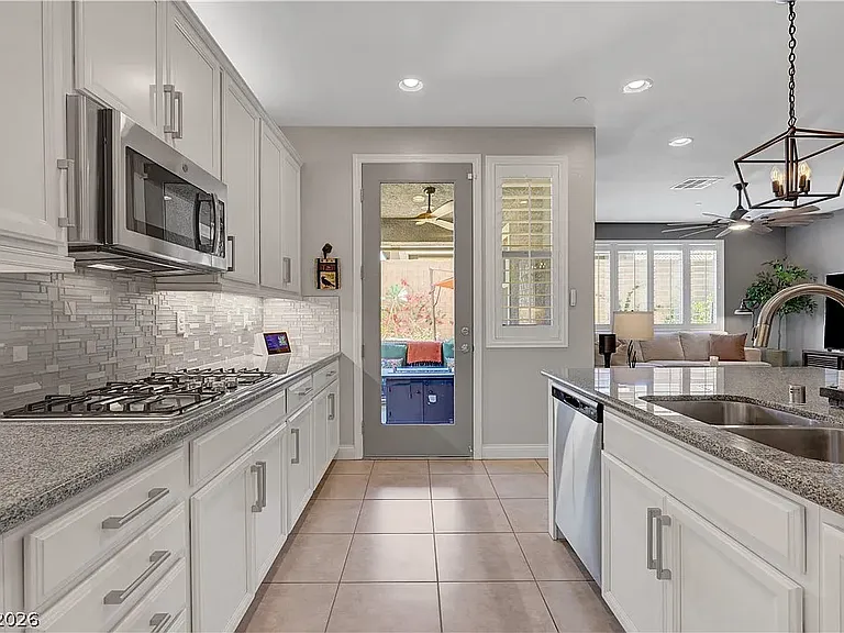 1170 N Water St — Photo 12