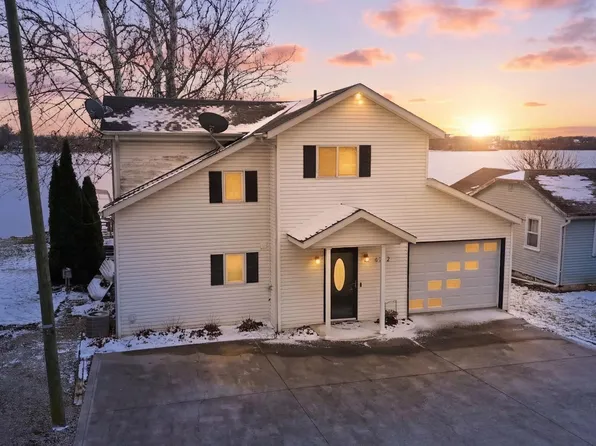 6722 E McGuire Rd, Churubusco, IN 46723