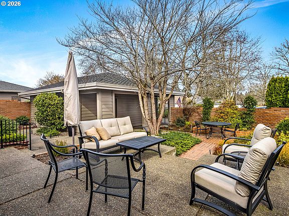 5th image of 7242 SW Lake Bluff Ct
