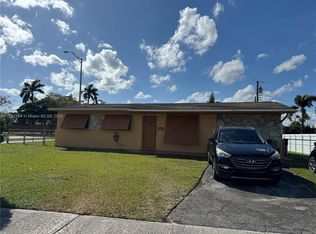 5520 SW 104th Ave, Miami, FL 33165