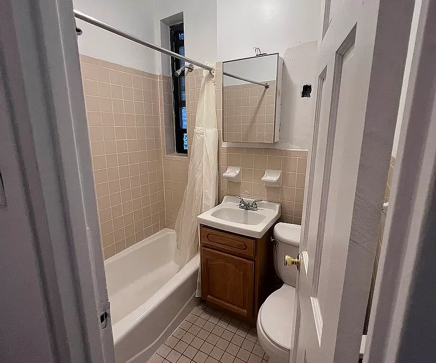 1st image of 166 W 81st St #3C