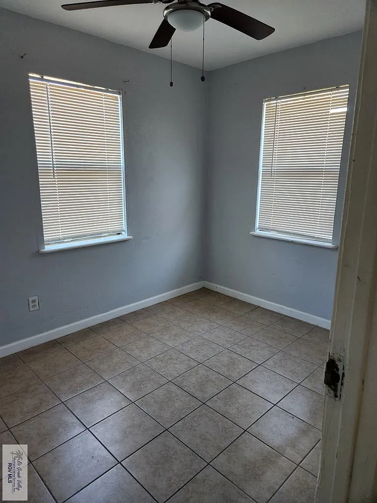 2 bed, 1.0 bath, 700 sqft, $600 — Photo 3