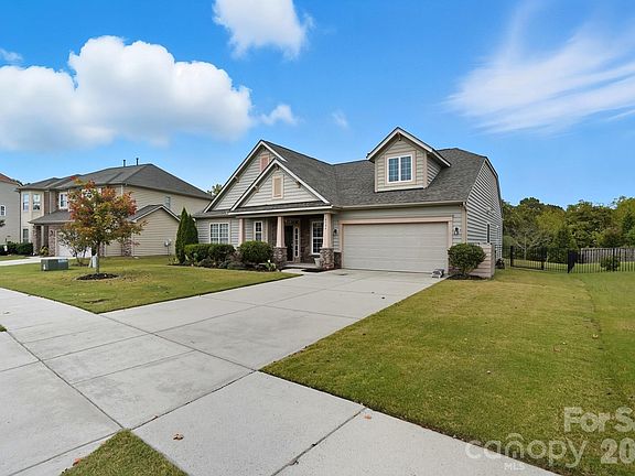 2nd image of 4384 Triumph Dr SW
