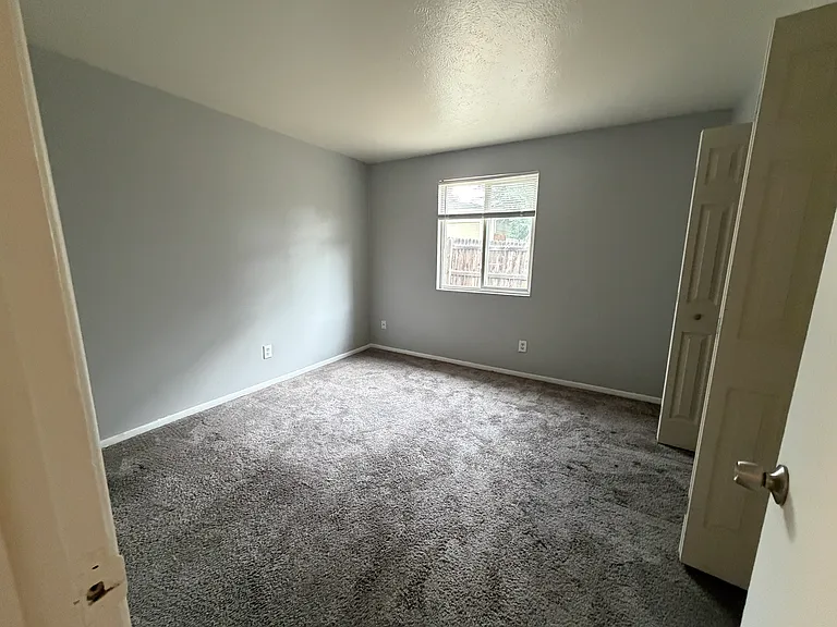 3335 Benton St #4 — Photo 15