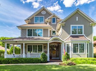 324 W Cook Ave, Libertyville, IL