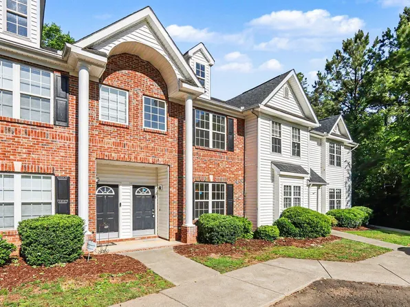 10 Moorefield Ct, Durham, NC 27705
