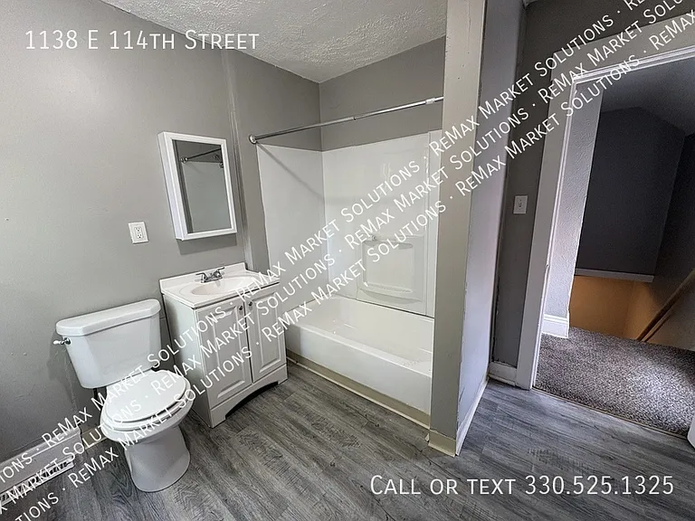 1138 E 114th St — Photo 8