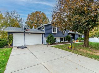 5505 Broadmill Dr, Broadview Heights, OH 44147