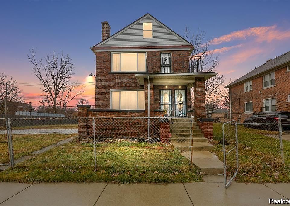 1st image of 611 Ashland St