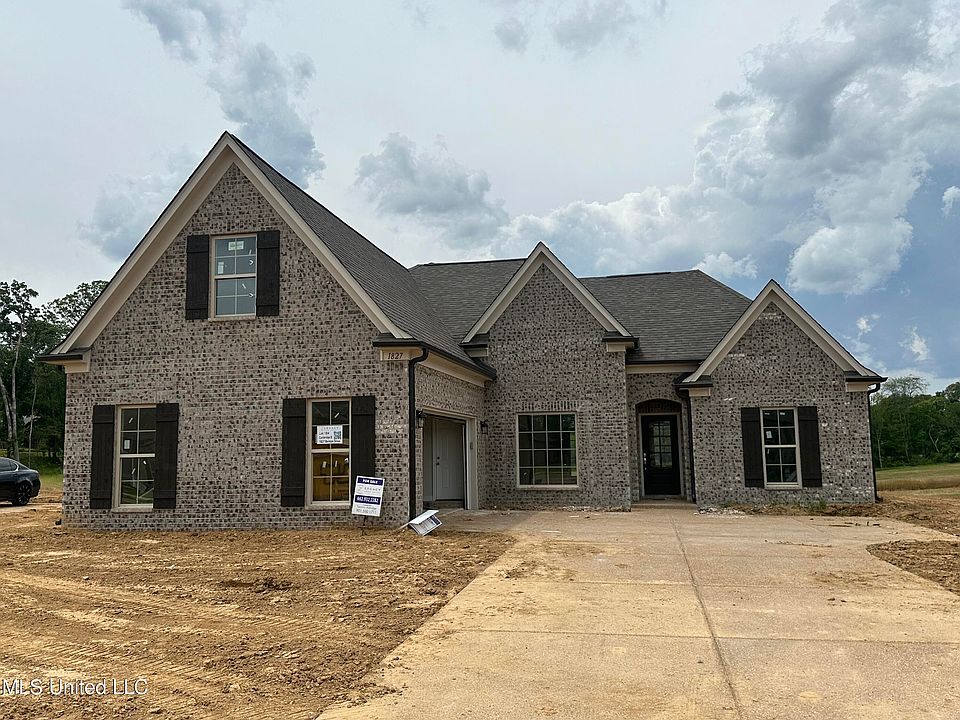 1827 Benton Dr, Hernando, MS 38632 MLS 4075277 Zillow