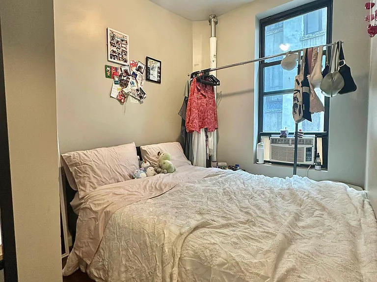 314 E 78th St #15 — Photo 3