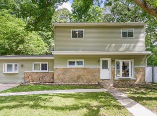 515 Sunset Knoll Rd, Pasadena, MD 21122