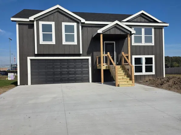 1007 2nd St, Perry, KS 66073