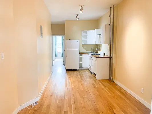 Rented by Ulas Real Estates Inc | media 17