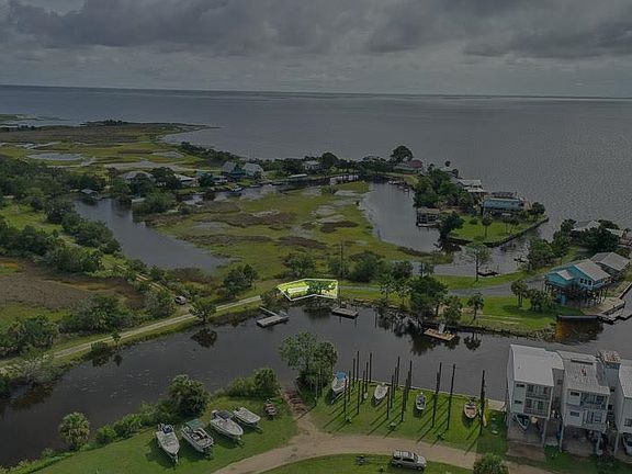 5th image of Dolphin Dr