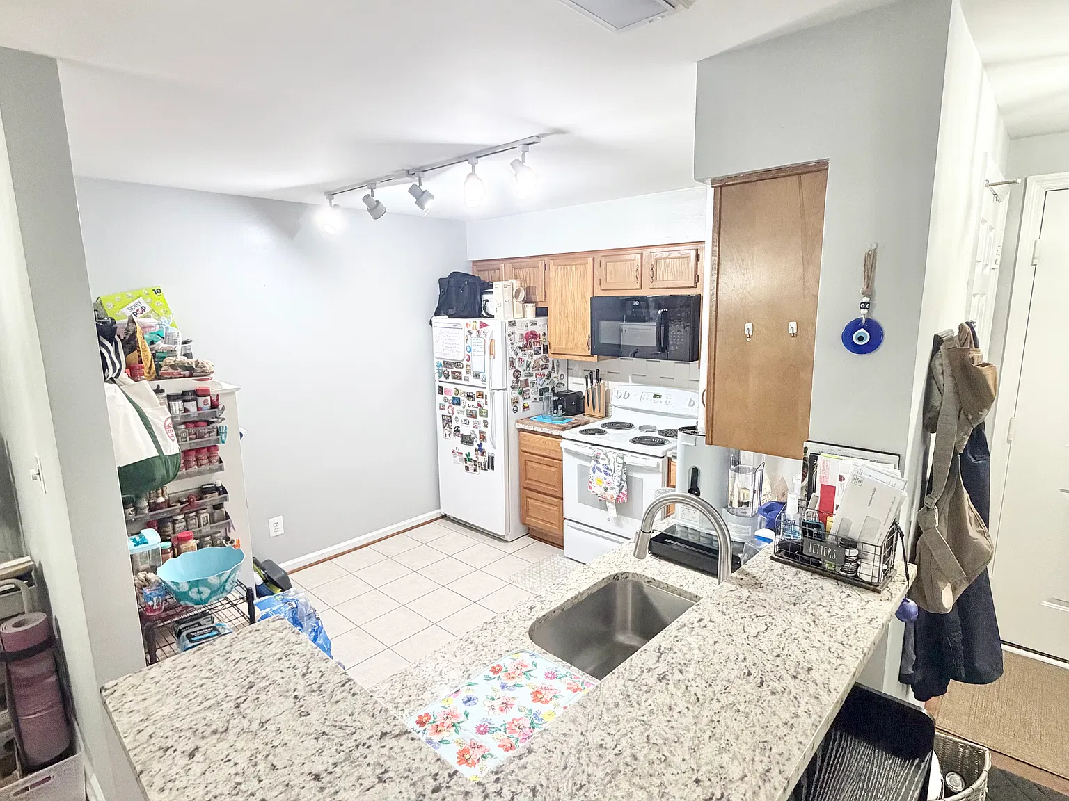 7504 Ashby Ln — Photo 3