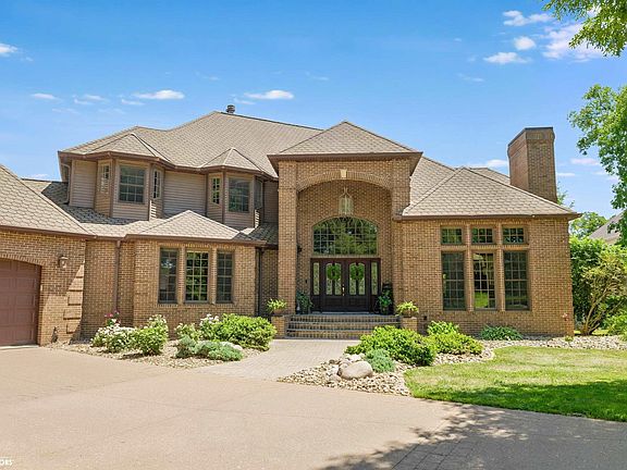 2nd image of 5624 Clubhouse Dr