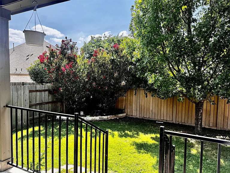 3032 Angelina Ct — Photo 17