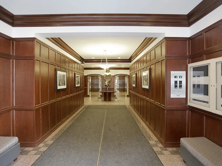 33 W Huron St #510 — Photo 3