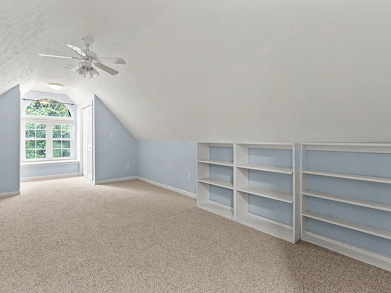 620 Woodbine Ct — Photo 16