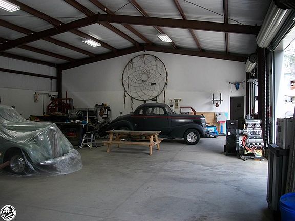 5th image of 15180 Lupine Ln