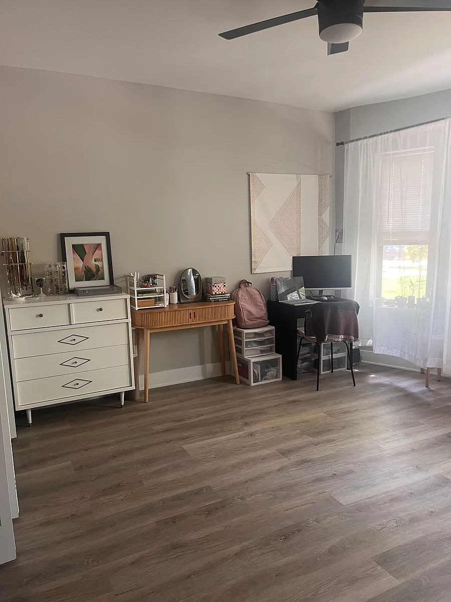 Building Photo - 2-3122 W Logan Blvd #1F