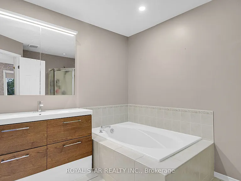 133 Margrave Ave — Photo 28