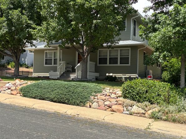 445 Grape Ave Floor 1