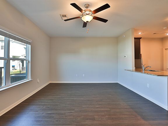 5th image of 6393 Rainbow Row